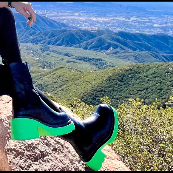 WORN ONCE Green Lug Sole Boots - Picture 8 of 8